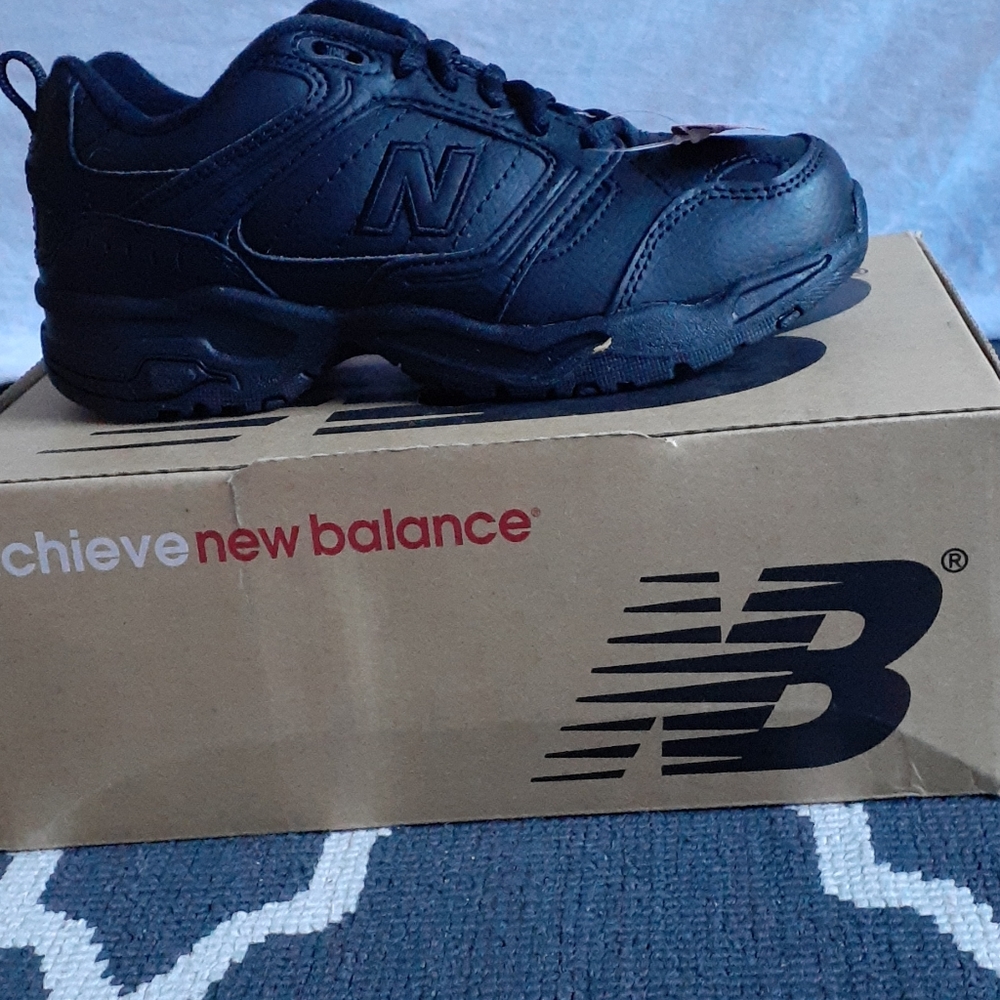 New balance shoe kids